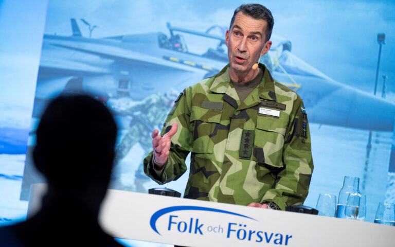 Σουηδία: Οι εκκλήσεις περί πολεμικής ετοιμότητας έφεραν αναστάτωση και επικρίσεις