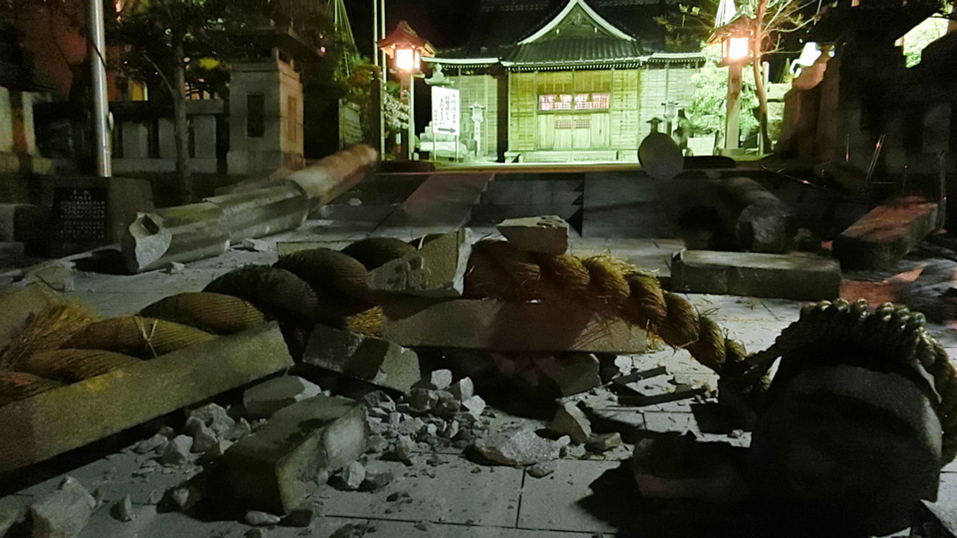 Ιαπωνία: Εικόνες μετά τον σεισμό 7,6 Ρίχτερ – Καταστροφές και εκκενώσεις περιοχών-10