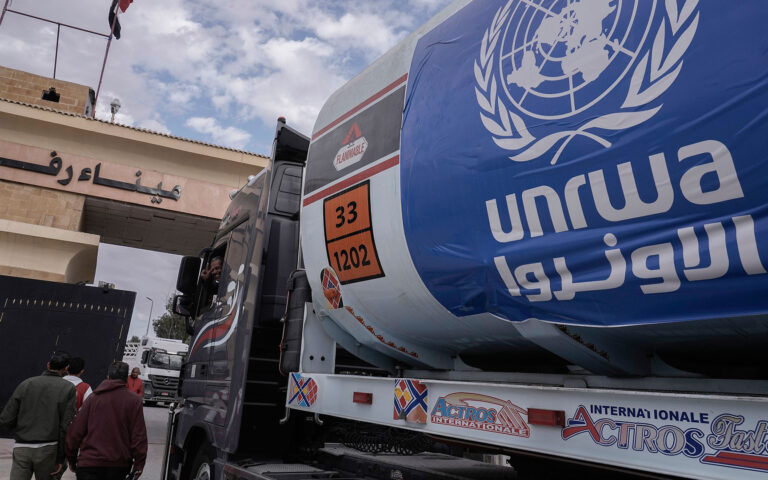 Κομισιόν: Κατεπείγουσα έρευνα για την UNRWA
