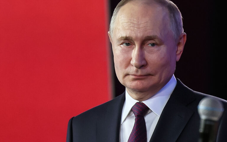Ουκρανία: Ο Πούτιν συγκεντρώνει υπογραφές για την επανεκλογή του στις κατεχόμενες περιοχές