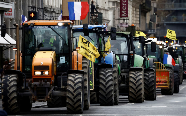 Οργή αγροτών στη Γαλλία: Πώς θα απαντήσει ο νέος πρωθυπουργός