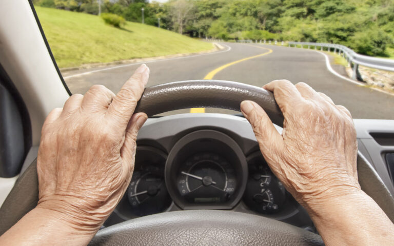 Σε ποια ηλικία πρέπει κάποιος να σταματάει την οδήγηση;