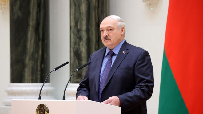 λευκορωσία-ο-λουκασένκο-νομοθετεί-τη-562815121