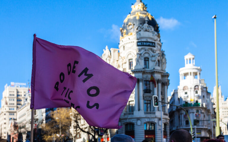Αγώνας επιβίωσης για το Podemos ενόψει ευρωεκλογών