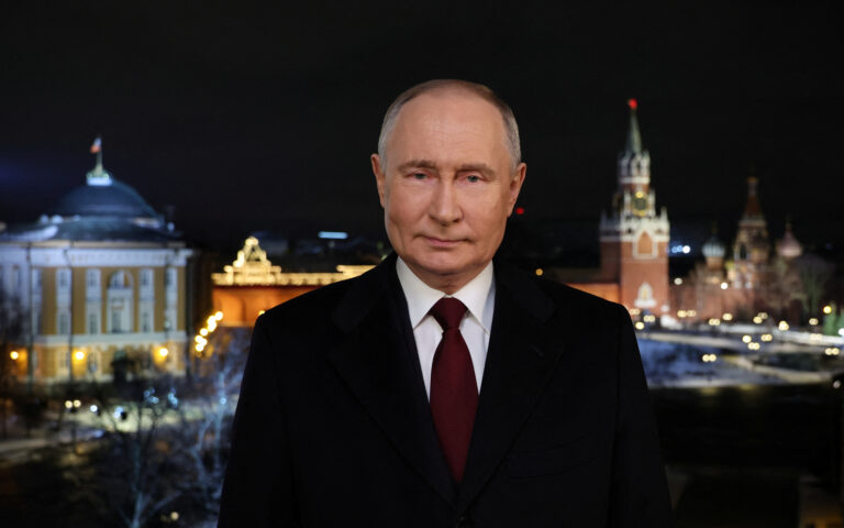 Ο φονικός επίλογος του 2023 και το μήνυμα Πούτιν για τη νέα χρονιά