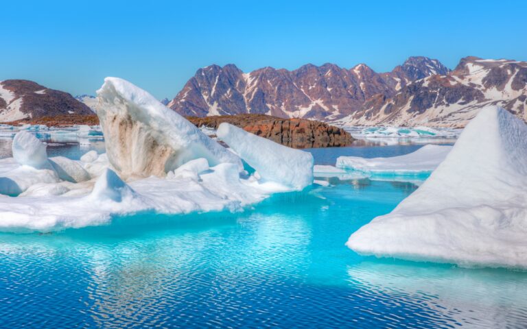 Κλιματική κρίση: Η Γροιλανδία χάνει 30 εκατ. τόνους πάγου την ώρα
