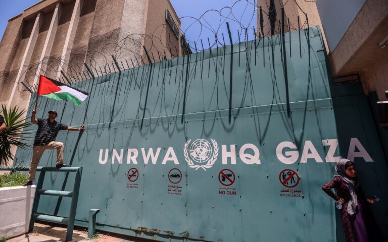 Παλαιστινιακή Αρχή: Οι χώρες που διακόπτουν τη βοήθεια στην UNRWA να αναθεωρήσουν άμεσα