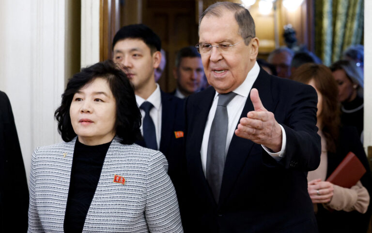 Η Βόρεια Κορέα εξήρε τους «συντροφικούς» δεσμούς με τη Ρωσία