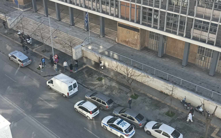 Θεσσαλονίκη: Εκκενώθηκαν τα δικαστήρια – Εξουδετερώθηκε βόμβα από το ΤΕΕΜ