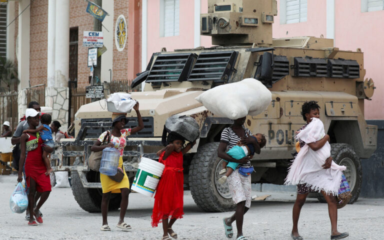Κύμα βίας σαρώνει την Αϊτή – Πυροβολισμοί από συμμορίες στην πρωτεύουσα