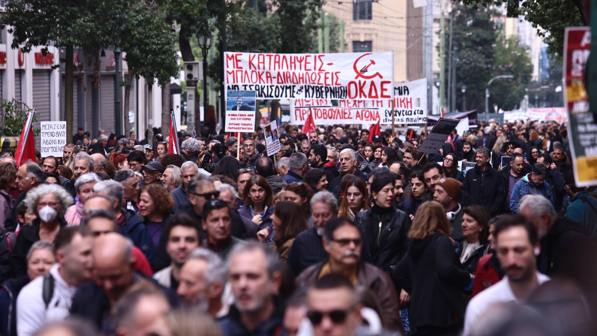 Τέμπη: Πάνω από 20.000 διαδήλωσαν στο κέντρο της Αθήνας-4