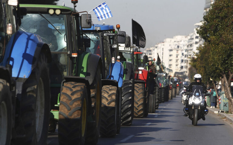 Αγρότες: Την Τρίτη τα τρακτέρ στην Αθήνα