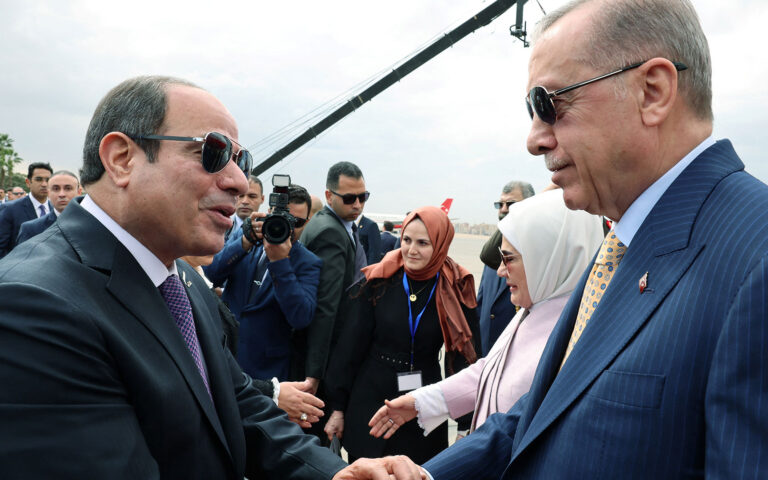 Ερντογάν – Σίσι: Ενέργεια, Λιβύη και εξοπλισμοί στην ατζέντα των συνομιλιών
