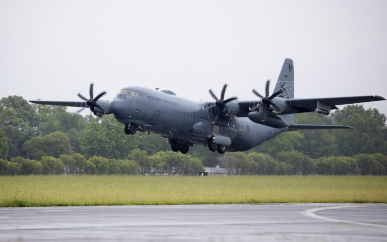 Επαφές με Lockheed Martin για C-130J, αναβάθμιση των F-16 και ελικόπτερα Blackhawk