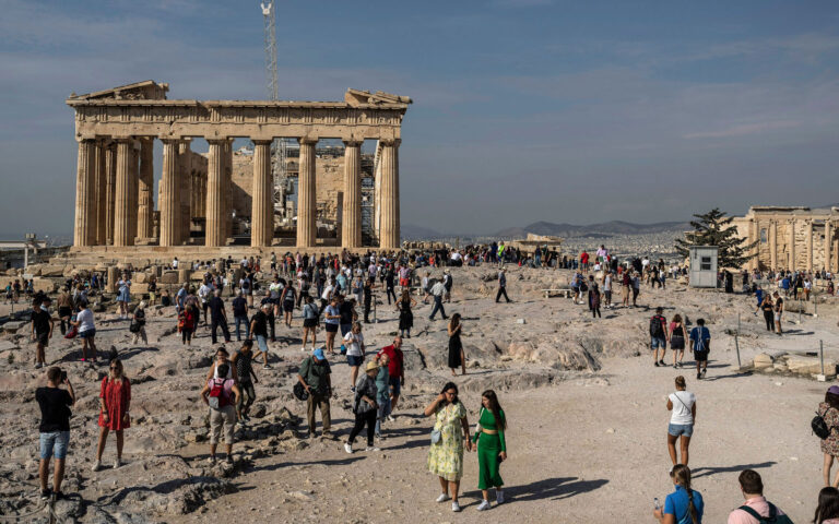 Ακρόπολη: «Αυξήθηκαν κατά 14 εκατ. ευρώ τα έσοδα από επισκέψεις το 2023»