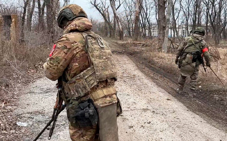 Γραμμή άμυνας στο Ντονέτσκ στήνουν τώρα οι Ουκρανοί