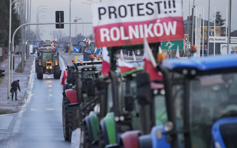 Πολωνία και Ουκρανία «απέχουν μακράν» από μια συμφωνία για τα αγροτικά προϊόντα
