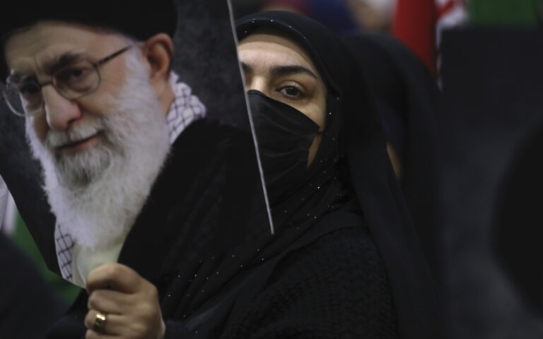 Ιράν: Βουλευτικές εκλογές στη σκιά εσωτερικών προκλήσεων