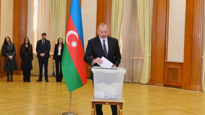 αζερμπαϊτζάν-πρόωρες-εκλογές-μετά-τη-562870804