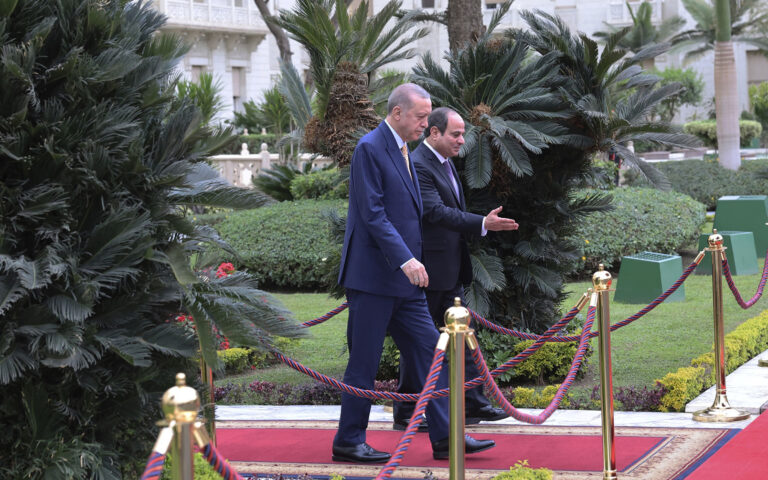 «Νέα σελίδα» στις σχέσεις Τουρκίας και Αιγύπτου