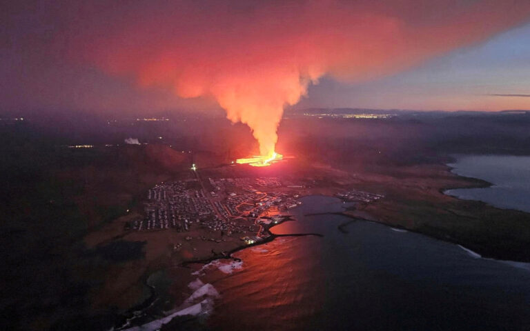 Νέα έκρηξη ηφαιστείου στην Ισλανδία – Βίντεο με τους πύρινους πίδακες