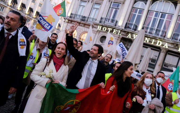 Πορτογαλία – Δημοσκόπηση: Προβάδισμα για την κεντροδεξιά, σε άνοδο η ακροδεξιά