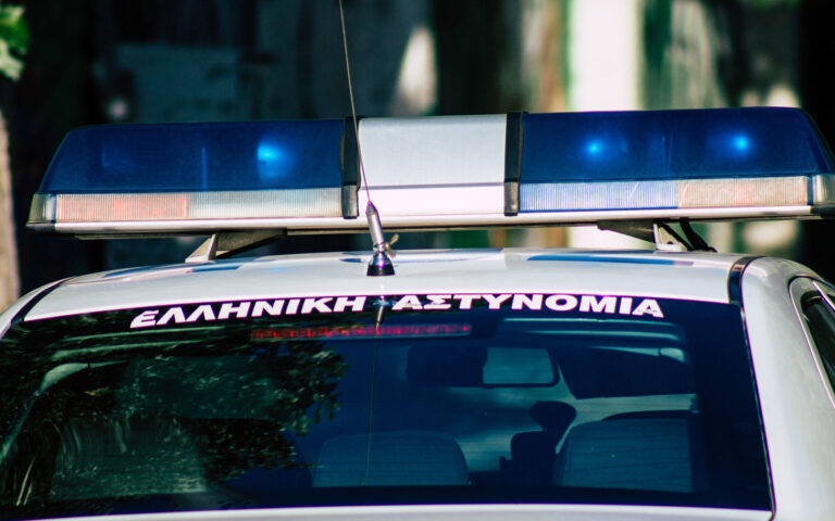 Θεσσαλονίκη: Επίθεση με μολότοφ σε ΜΑΤ έξω από το τουρκικό προξενείο