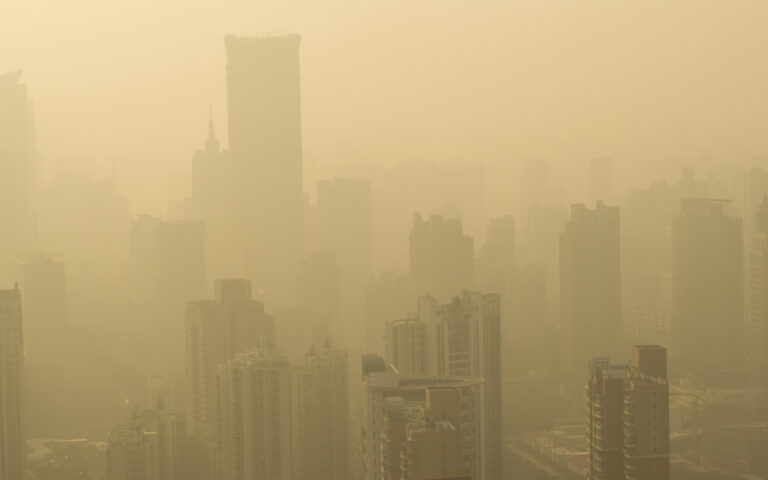 Ατμοσφαιρική ρύπανση: «Πρωταθλήτρια» η Ασία, «θύματα» όλοι μας – Η θέση της Ελλάδας