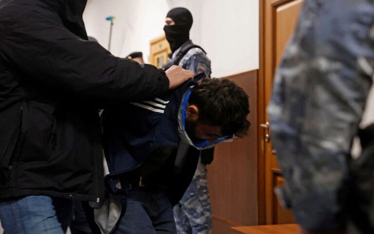 Μακελειό στη Μόσχα: Κατηγορίες σε δύο υπόπτους για την επίθεση