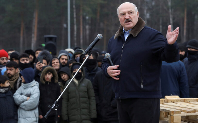 Ο Λουκασένκο διαψεύδει τον Πούτιν: Οι δράστες προσπάθησαν να διαφύγουν στη Λευκορωσία, όχι στην Ουκρανία
