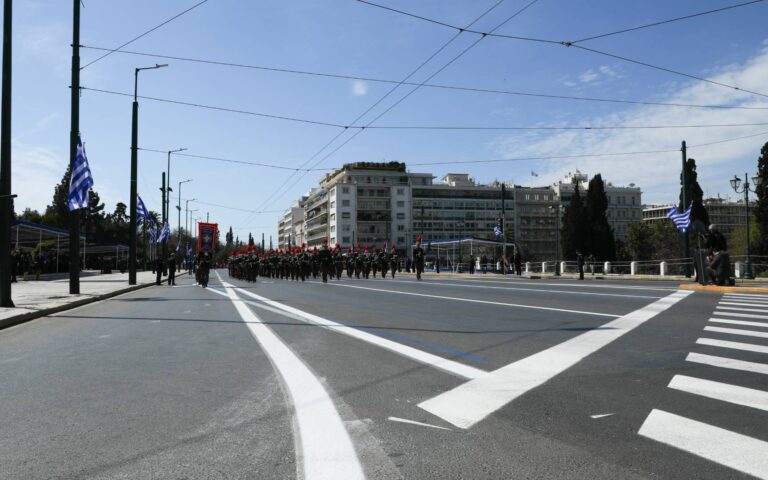 25η Μαρτίου: Ποιοι δρόμοι θα είναι κλειστοί στην Αθήνα λόγω της στρατιωτικής παρέλασης