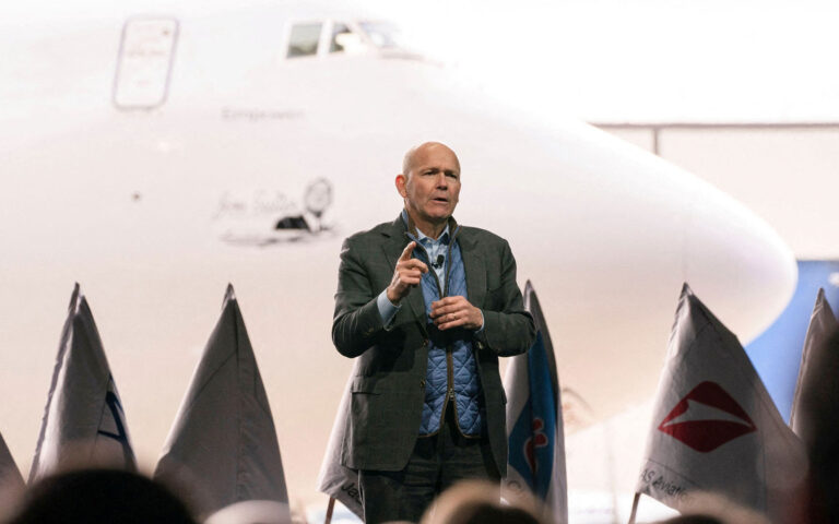 Boeing: Aναζητεί νέο «τιμονιέρη» για να βγει από την κρίση