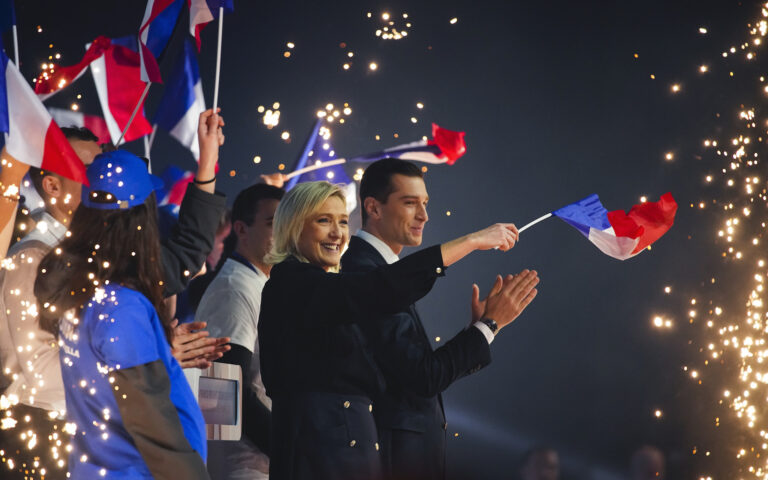 Γαλλία – δημοσκοπήσεις: 12 μονάδες μπροστά η Λεπέν ενόψει ευρωεκλογών