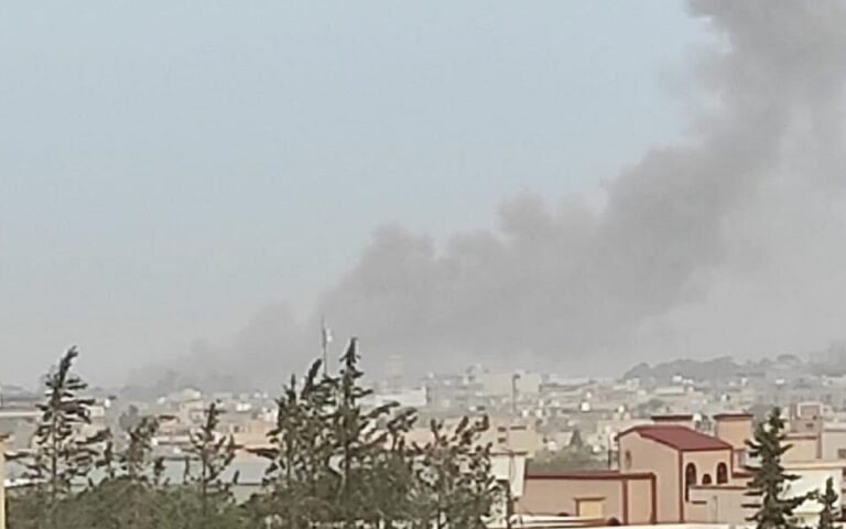 Λιβύη: Πελώρια πυρκαγιά σε αποθήκες νότια της Τρίπολης