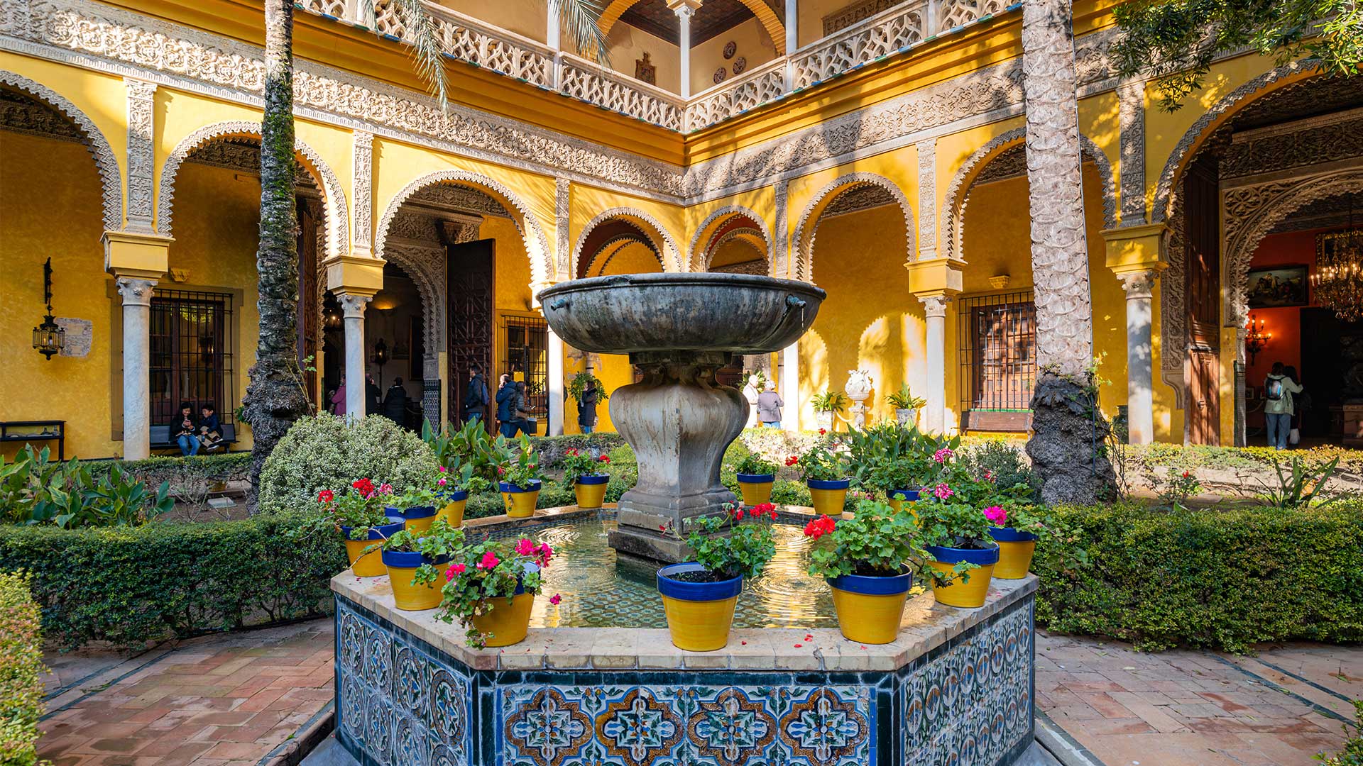 3 palaces in Spain worth visiting-9