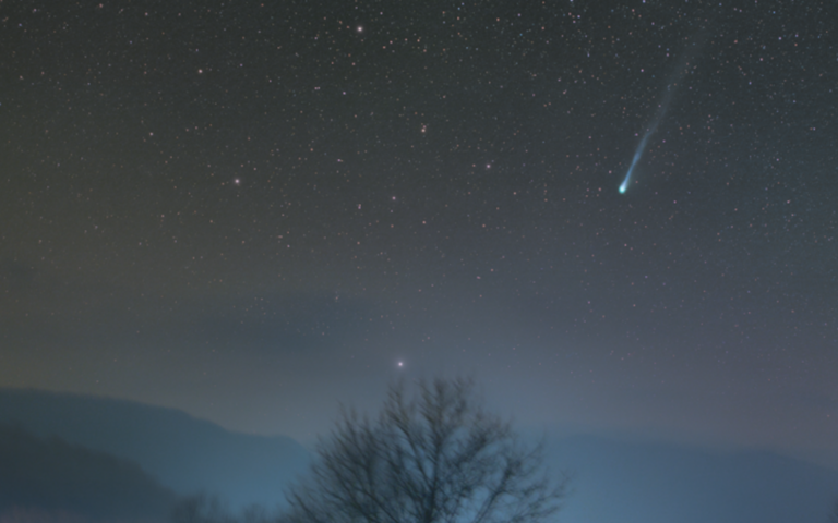 Ενας κομήτης μεγαλύτερος από το Εβερεστ, ορατός στον ουρανό