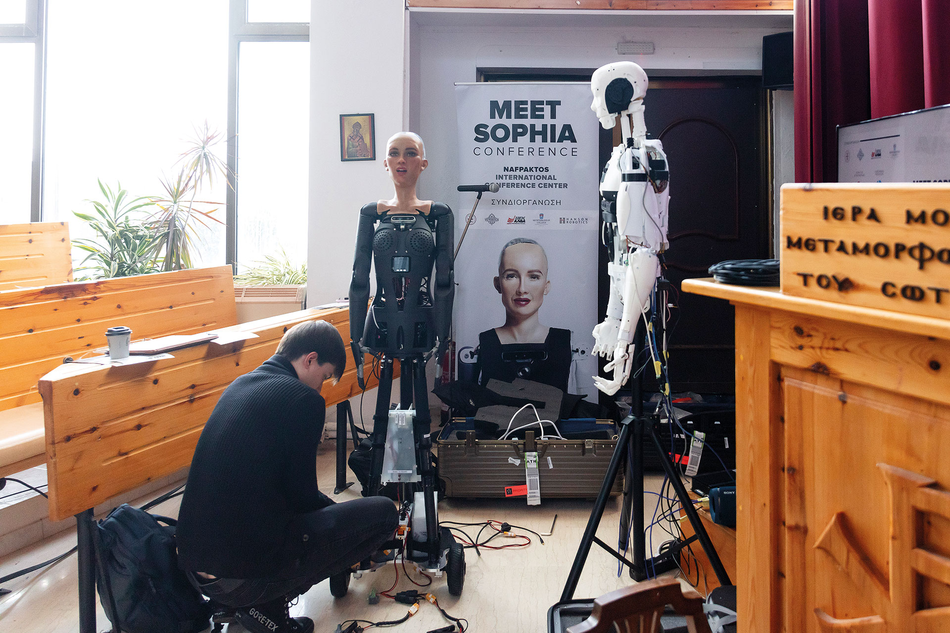 Συναντήσαμε τη Σοφία, το διασημότερο ρομπότ στον πλανήτη-4