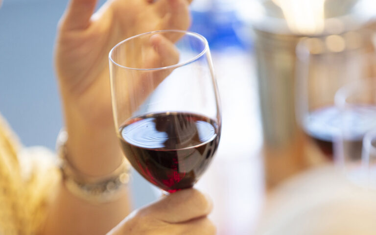 Μύθοι και αλήθειες για το κόκκινο κρασί