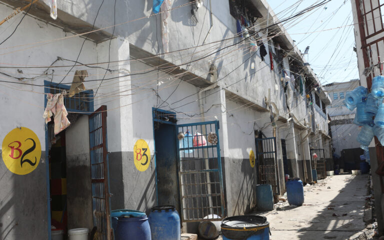 Αϊτή: Τουλάχιστον 10 νεκροί σε απόδραση χιλιάδων κρατουμένων από φυλακή