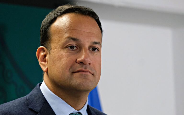 «Δεν αισθάνομαι ο καλύτερος για τη δουλειά» – Παραιτήθηκε ο Ιρλανδός πρωθυπουργός