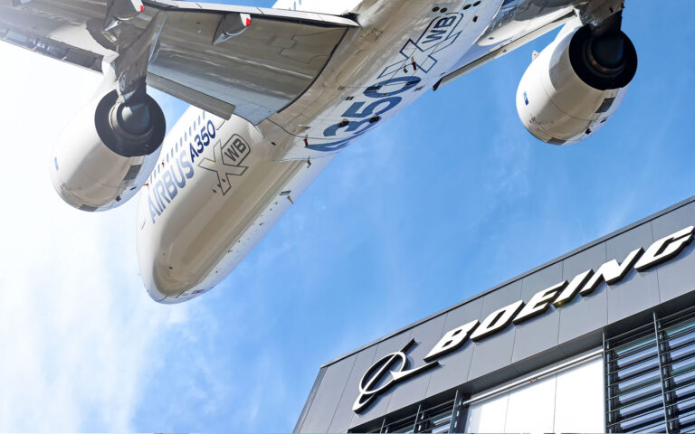Η Airbus «κλέβει» τους πελάτες της Boeing – Παραγγελία-μαμούθ από την Ασία
