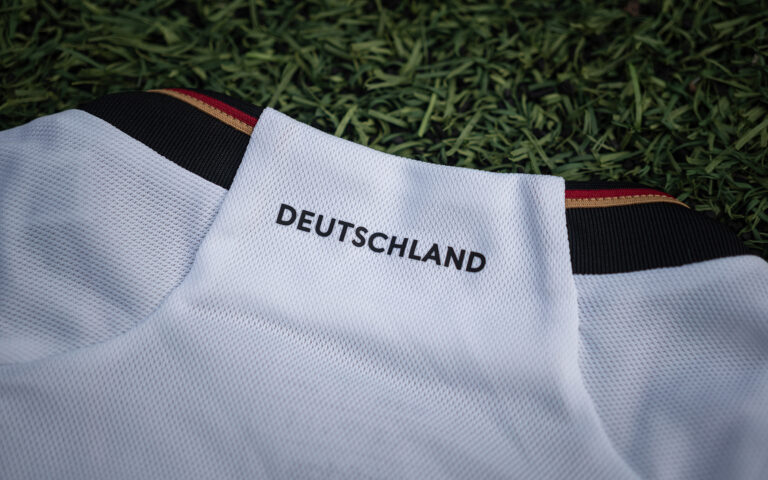 Εθνική… «προδοσία»: Η Γερμανία εγκαταλείπει την Αdidas για τη Nike, μετά από 77 χρόνια