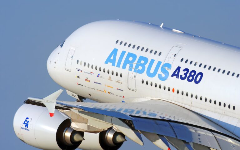 Γάλλος ΥΠΟΙΚ: «Προτιμώ να πετάω με Airbus αντί για Boeing»