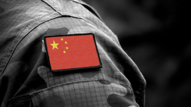 η-κίνα-αυξάνει-τις-στρατιωτικές-δαπάν-562917205
