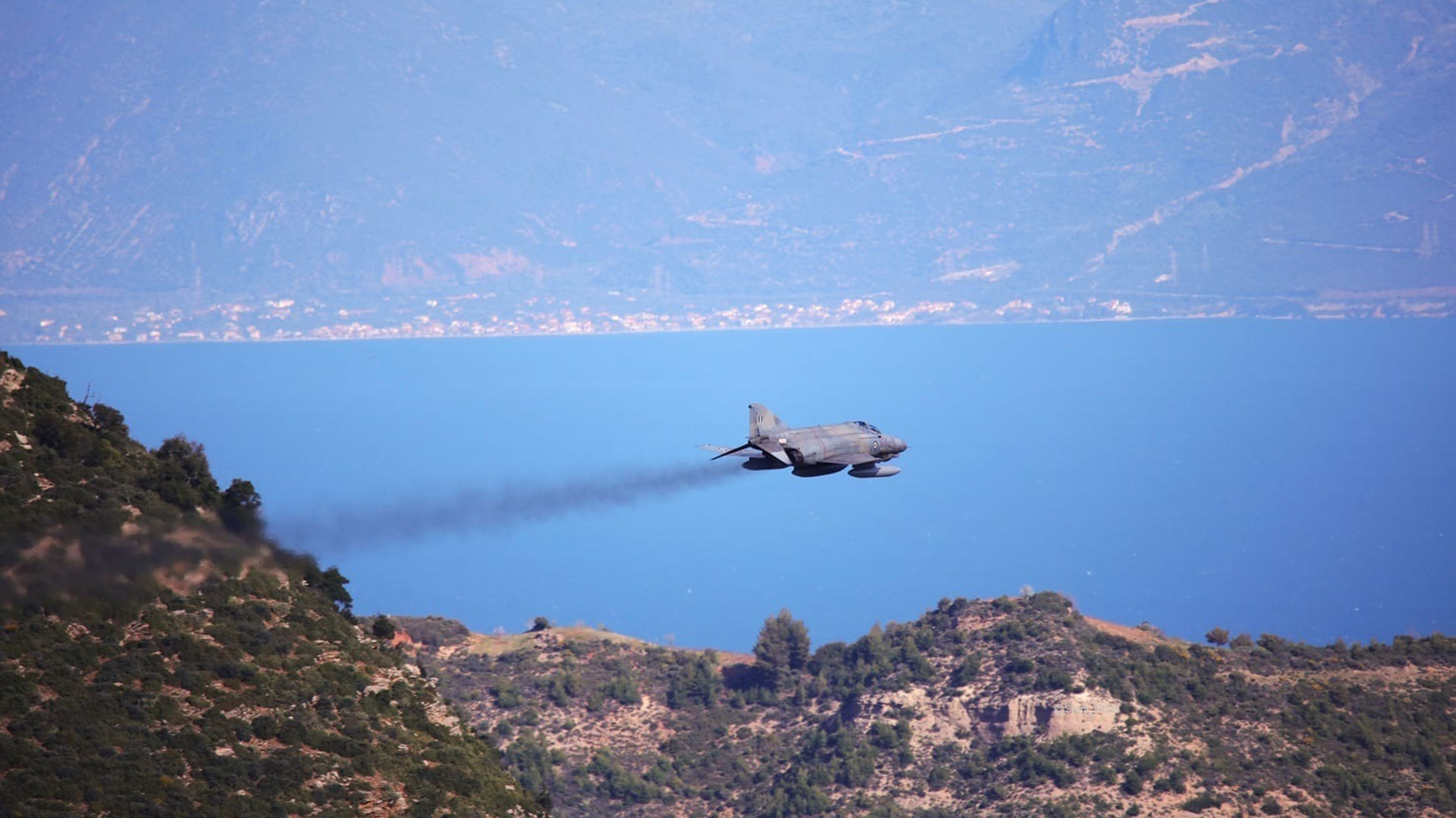 Το Mach Loop της Ελλάδας – Χαμηλές πτήσεις μαχητικών στο φαράγγι του Βουραϊκού-6