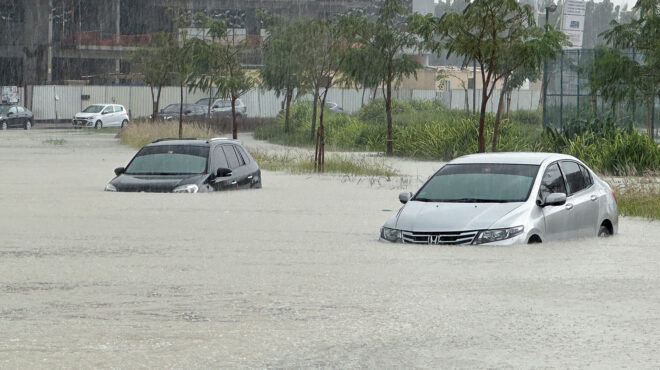 πλημμύρες-στο-ντουμπάι-από-σφοδρές-νε-562984378