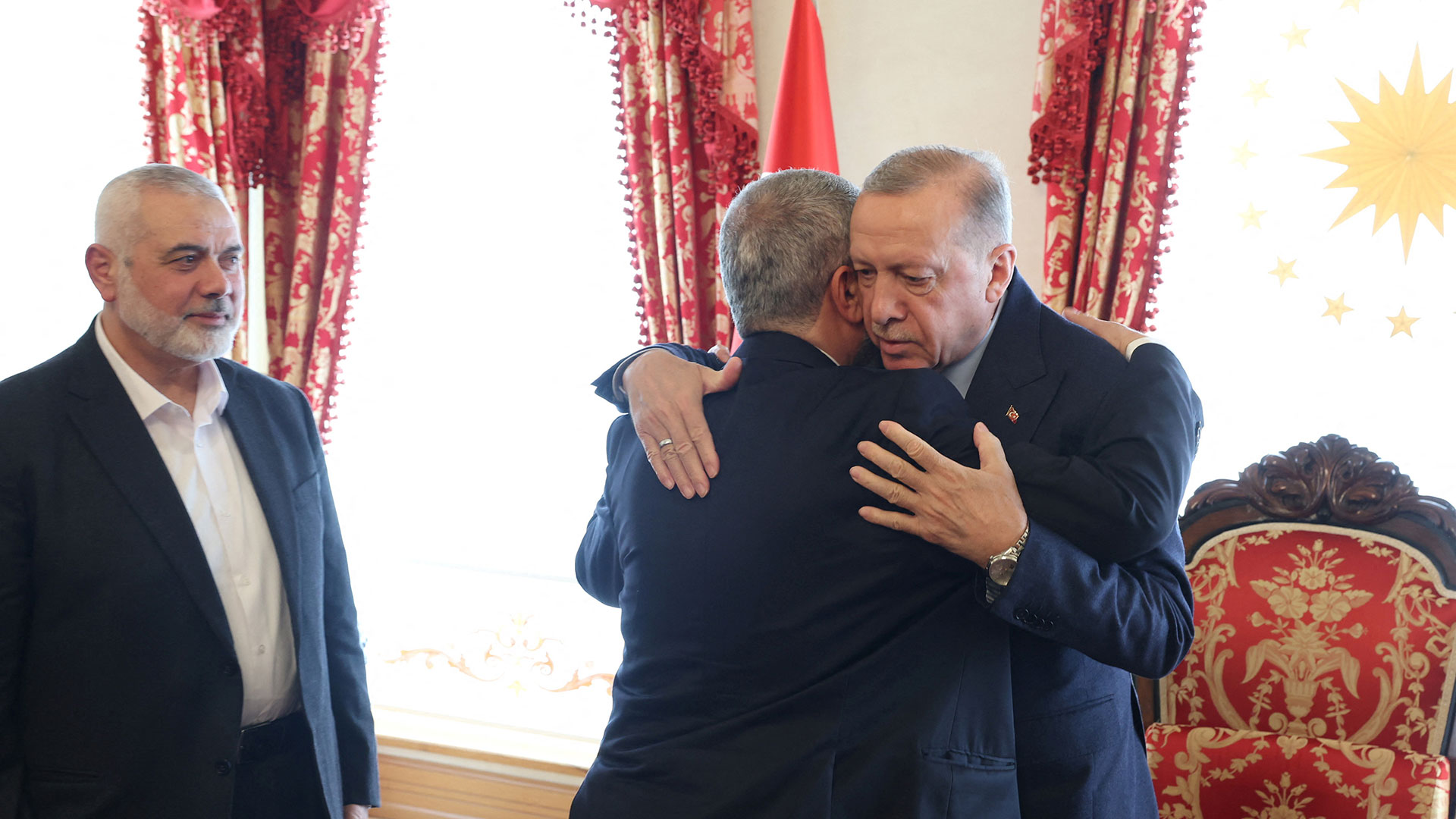 Κωνσταντινούπολη: Ο Ερντογάν υποδέχθηκε τον ηγέτη της Χαμάς-1