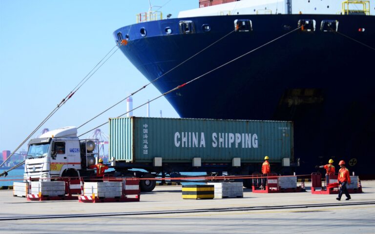 Μειώθηκε η αξία των εξαγωγών της Κίνας τον Μάρτιο