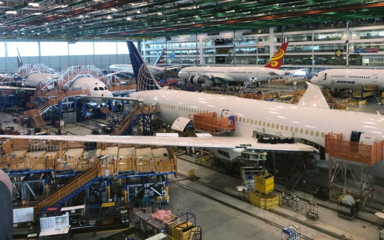 Καταγγελίες για προβλήματα στα 787 της Boeing