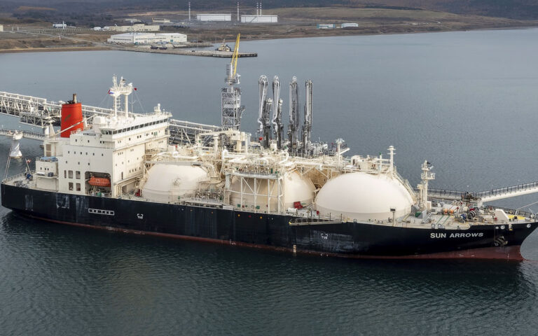 Η Ρωσία, δεύτερος μεγαλύτερος προμηθευτής της Ε.Ε. σε LNG